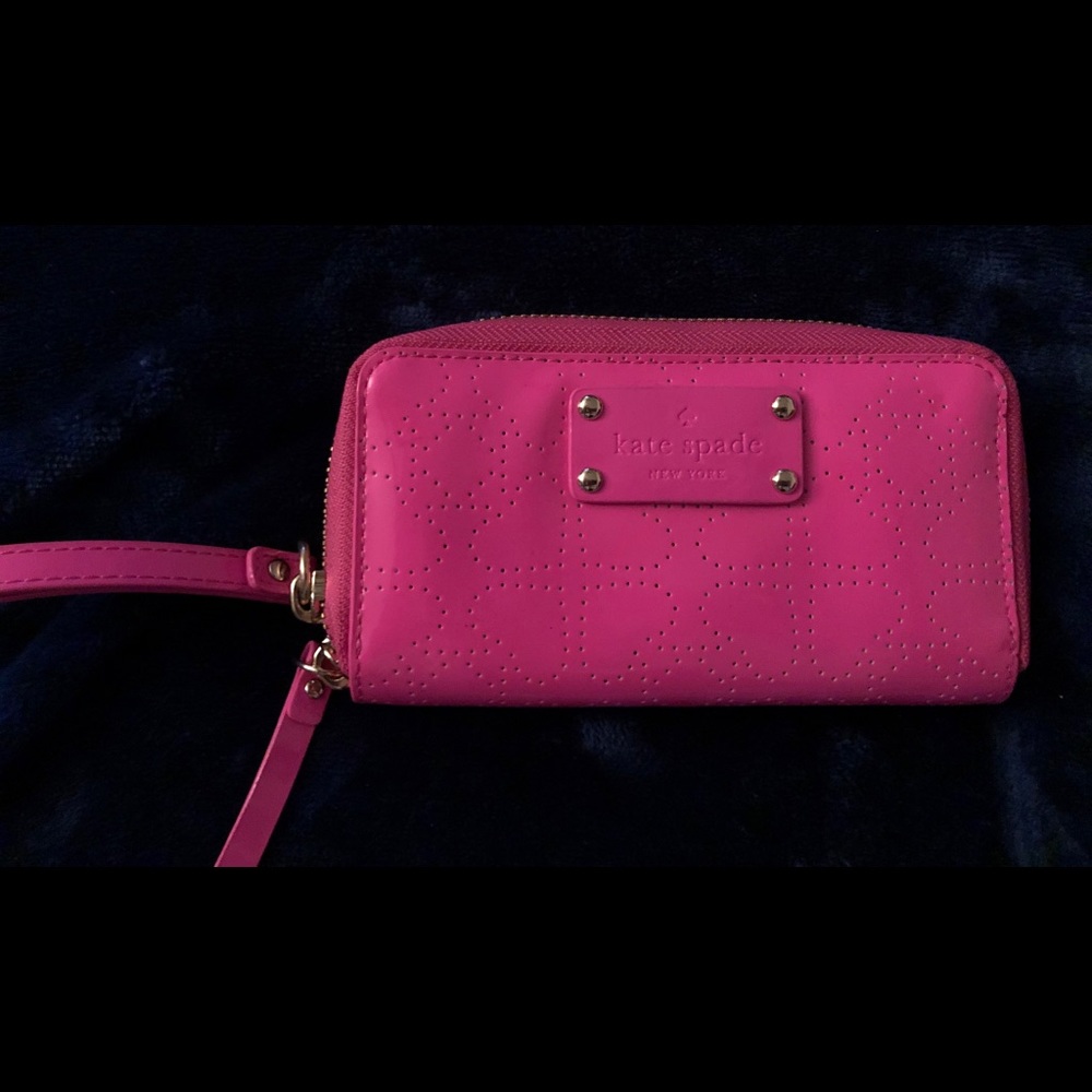 Kate Spade ♠️ Wristlet in hot pink NWOT Please Read!!👇🏼